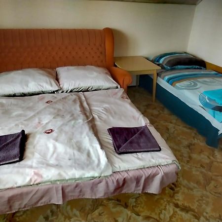 Vadkacsa apartmanház medencével Zamárdi Exterior foto